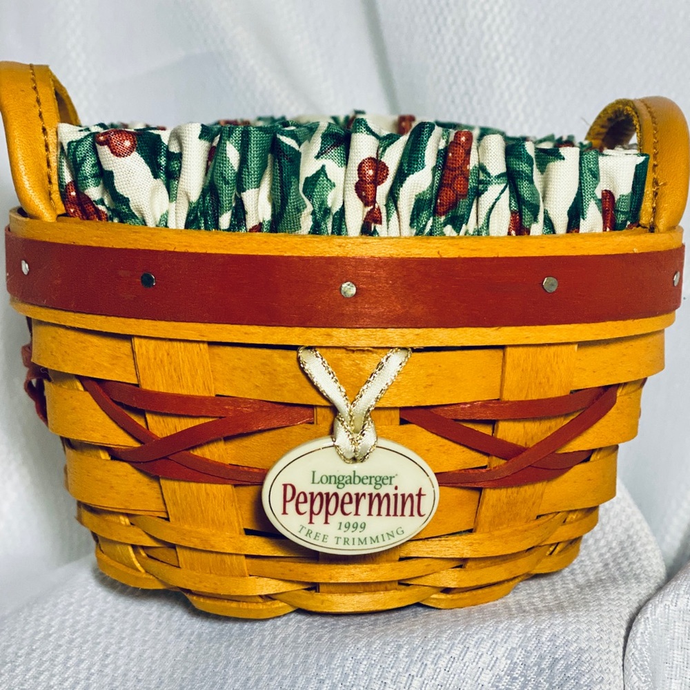 Longaberger 1999 Peppermint Basket & Tie-on